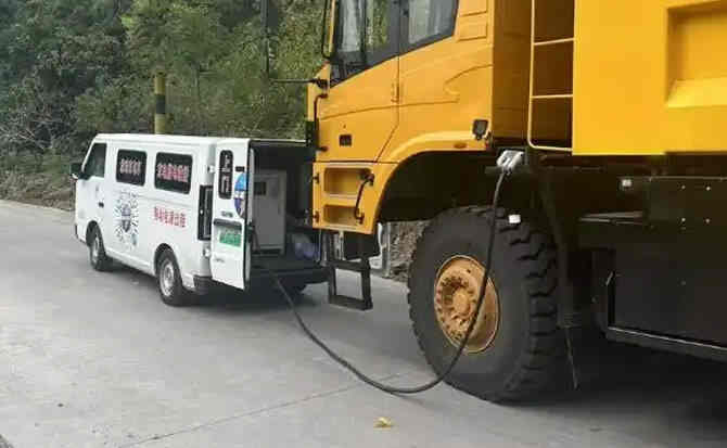 秦安新能源车充电搭电